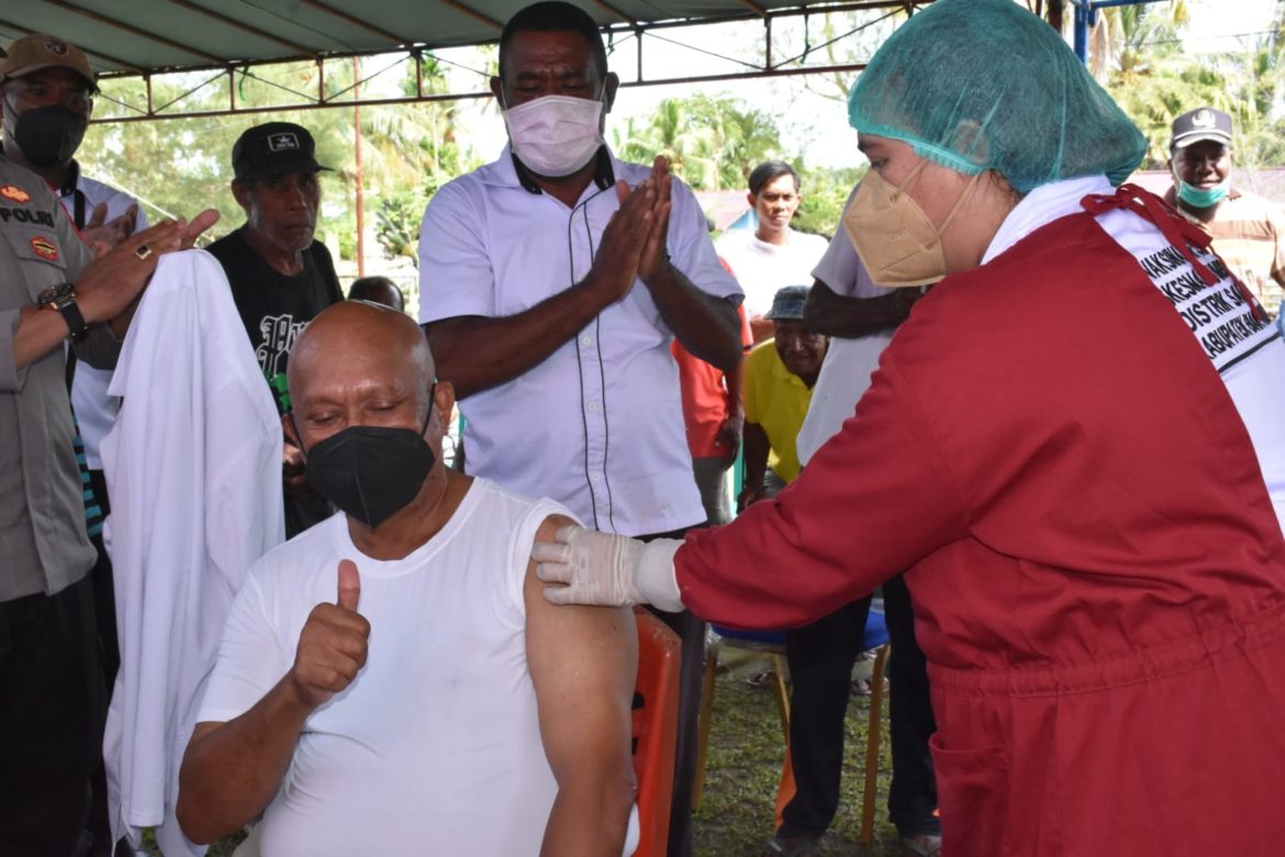 Suntikan Booster ke Sekda Awali Gebyar Vaksin – Papuanesia.id Suntikan Booster ke Sekda Awali Gebyar Vaksin - Cepos Online