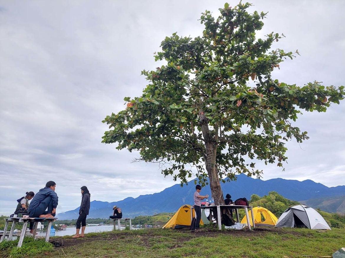 Camping di Bukit Banjibey, Bisa Saksikan Sunset dan Sunrise – Camping di Bukit Banjibey, Bisa Saksikan Sunset dan Sunrise - Cepos Online