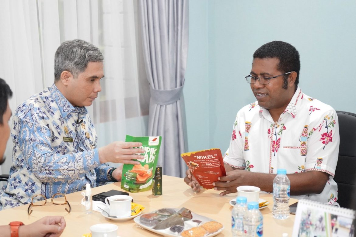 Minta Dukungan Pertanian, Bupati Temui Wamen Pertanian – Papuanesia.id Minta Dukungan Pertanian, Bupati Temui Wamen Pertanian - Cepos Online