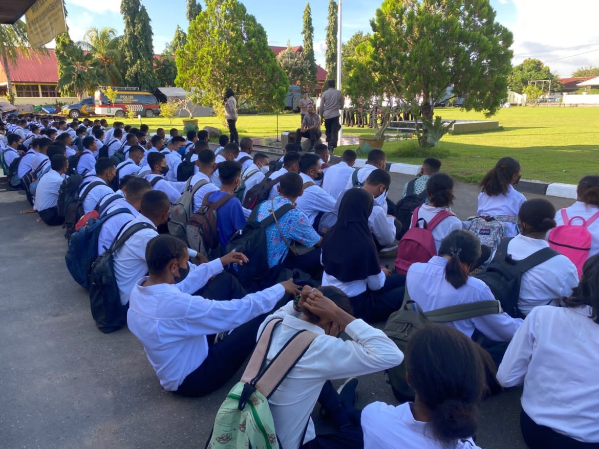 Pendaftar Akpol dan Bintara Dapat Motivasi – Papuanesia.id Pendaftar Akpol dan Bintara Dapat Motivasi - Cepos Online