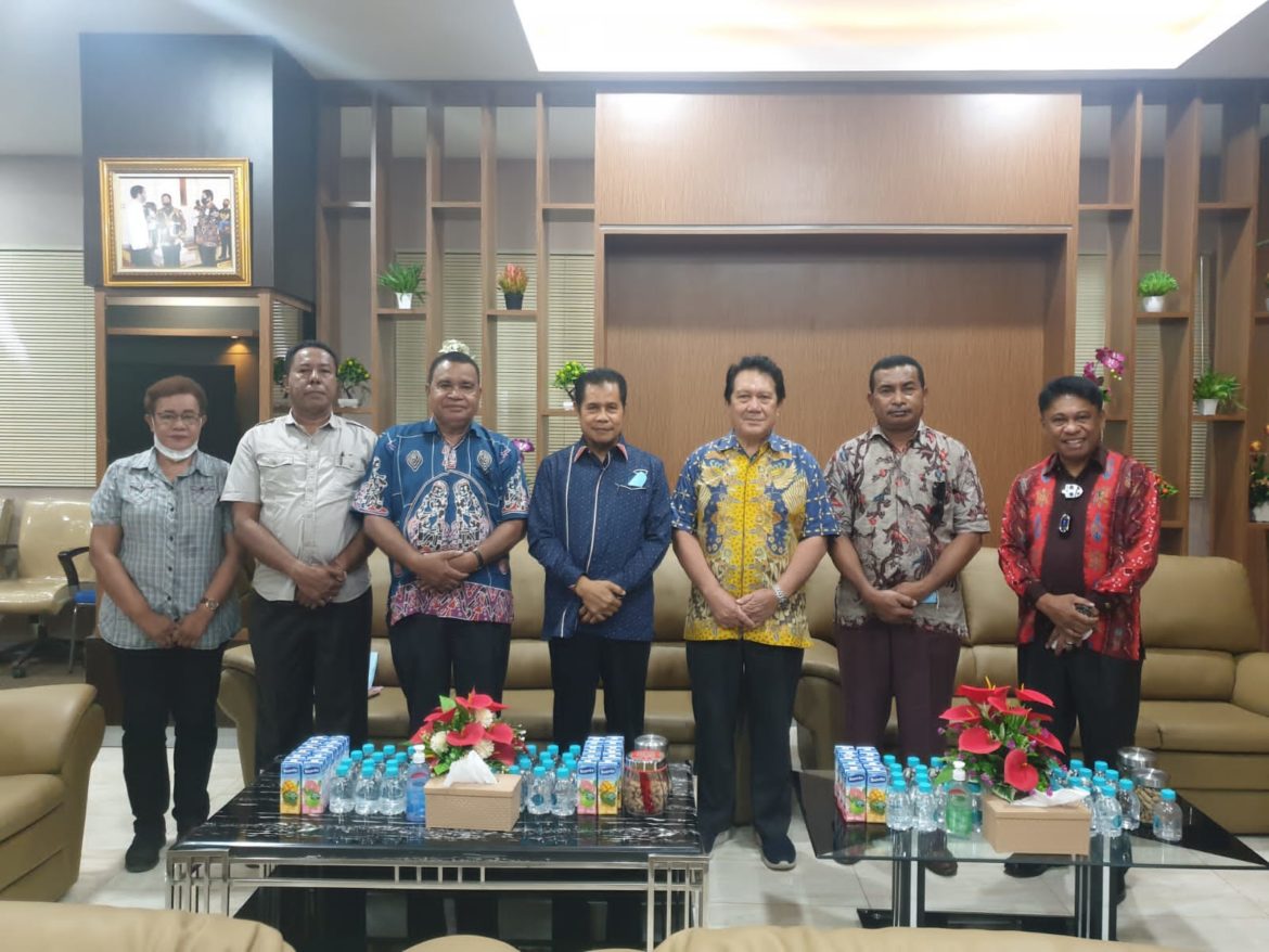 Temui Sekda Rumasukun, Panitia Konas GMKI Harap Dukungan Pemprov Papua  Temui Sekda Rumasukun, Panitia Konas GMKI Harap Dukungan Pemprov Papua  - Cepos Online