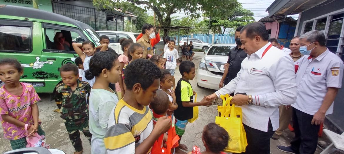 PMI Beri Bantuan Korban Kebakaran – Papuanesia.id PMI Beri Bantuan Korban Kebakaran - Cepos Online