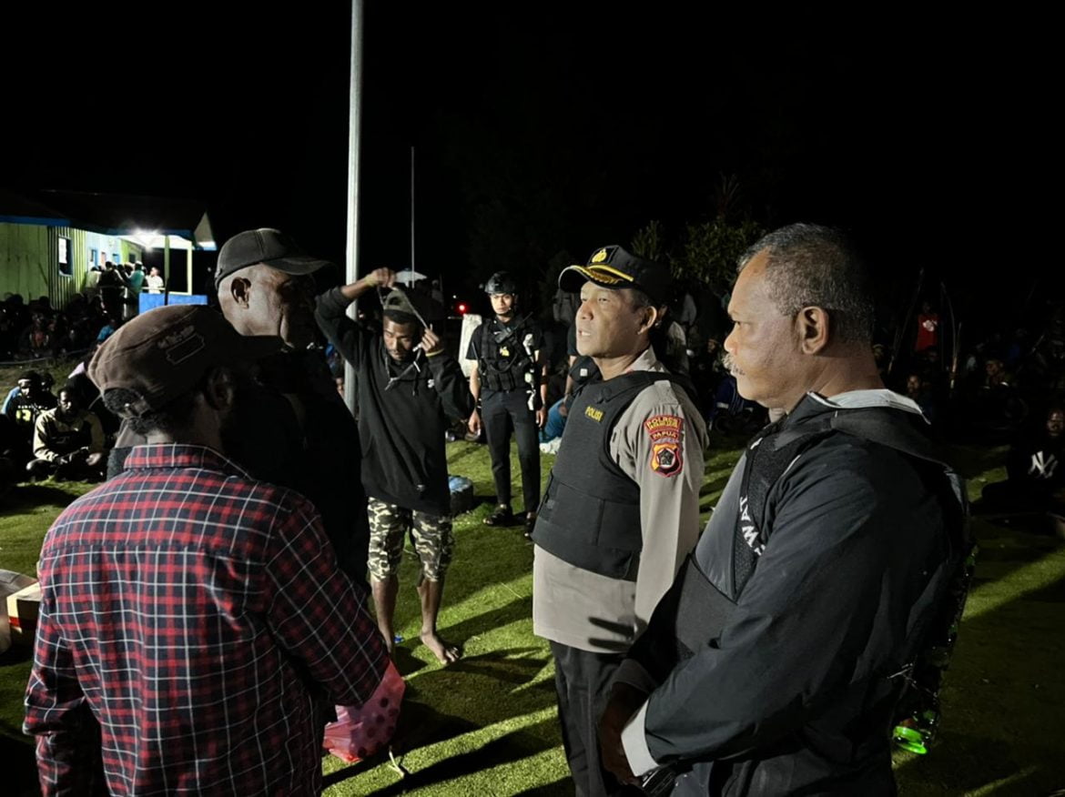 Sepakat Tak Saling Serang, Polres Jayawijaya Tarik Anggotanya – Papuanesia.id Sepakat Tak Saling Serang, Polres Jayawijaya Tarik Anggotanya - Cepos Online