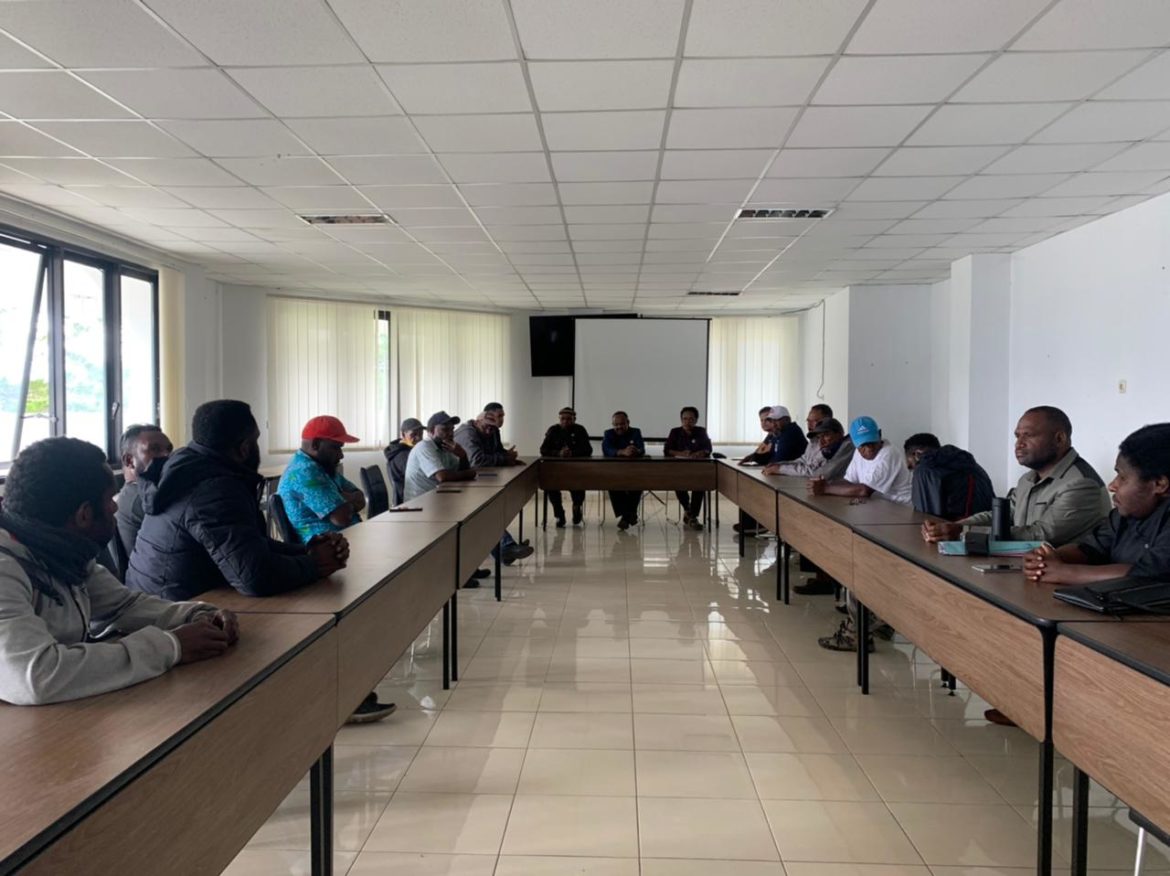 Bermasalah, DPRD Minta Pembangunan BTS Bakti Dihentikan Sementara – Papuanesia.id Bermasalah, DPRD Minta Pembangunan BTS Bakti Dihentikan Sementara - Cepos Online