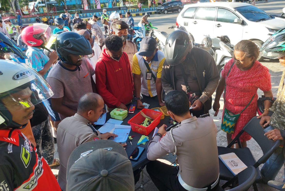 Pelanggar Terbanyak Tanpa Helm – Papuanesia.id Pelanggar Terbanyak Tanpa Helm - Cepos Online