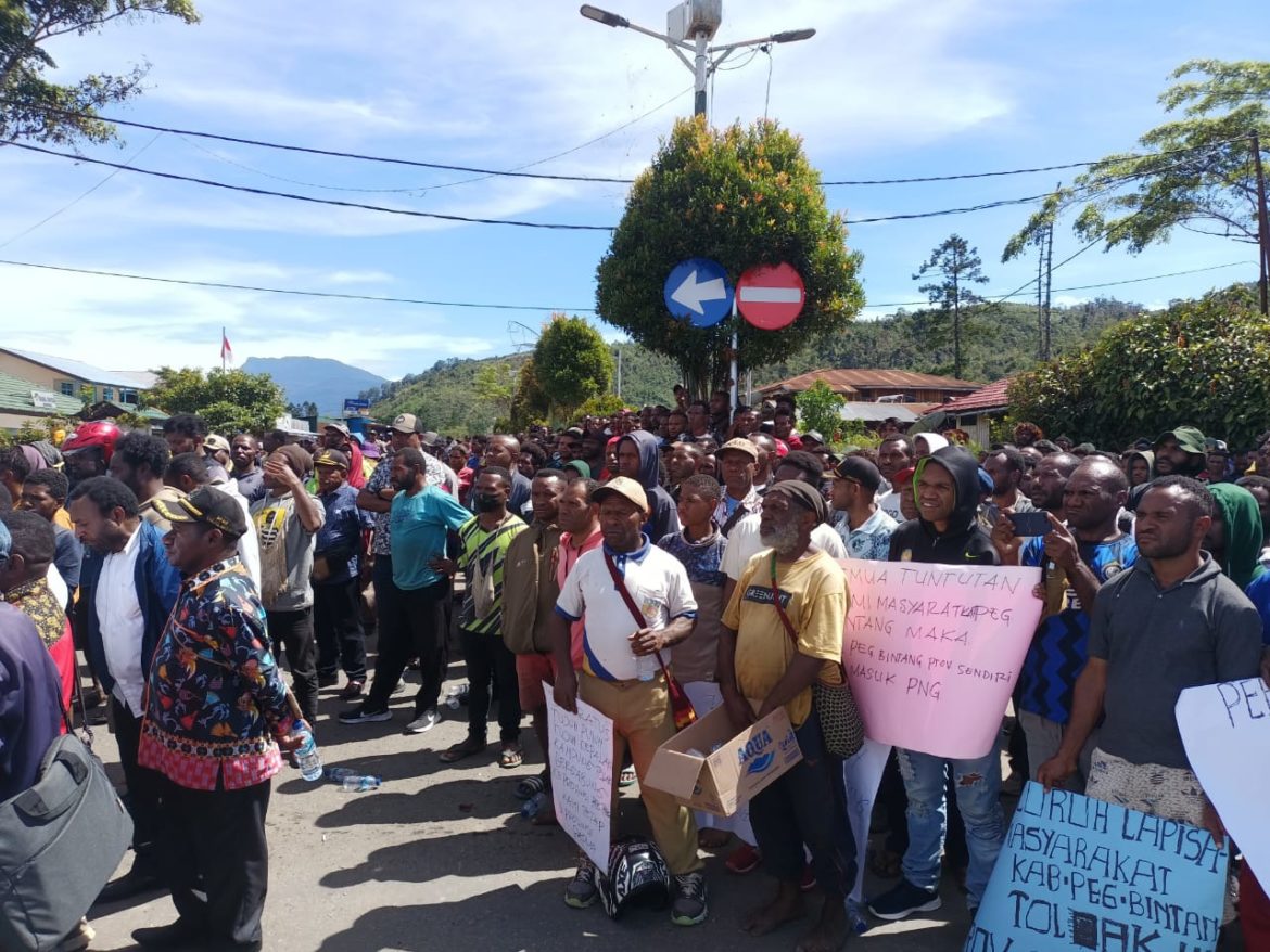 Ribuan Warga Pegubin Tolak Gabung ke Papua Pegunungan – Papuanesia.id Ribuan Warga Pegubin Tolak Gabung ke Papua Pegunungan - Cepos Online