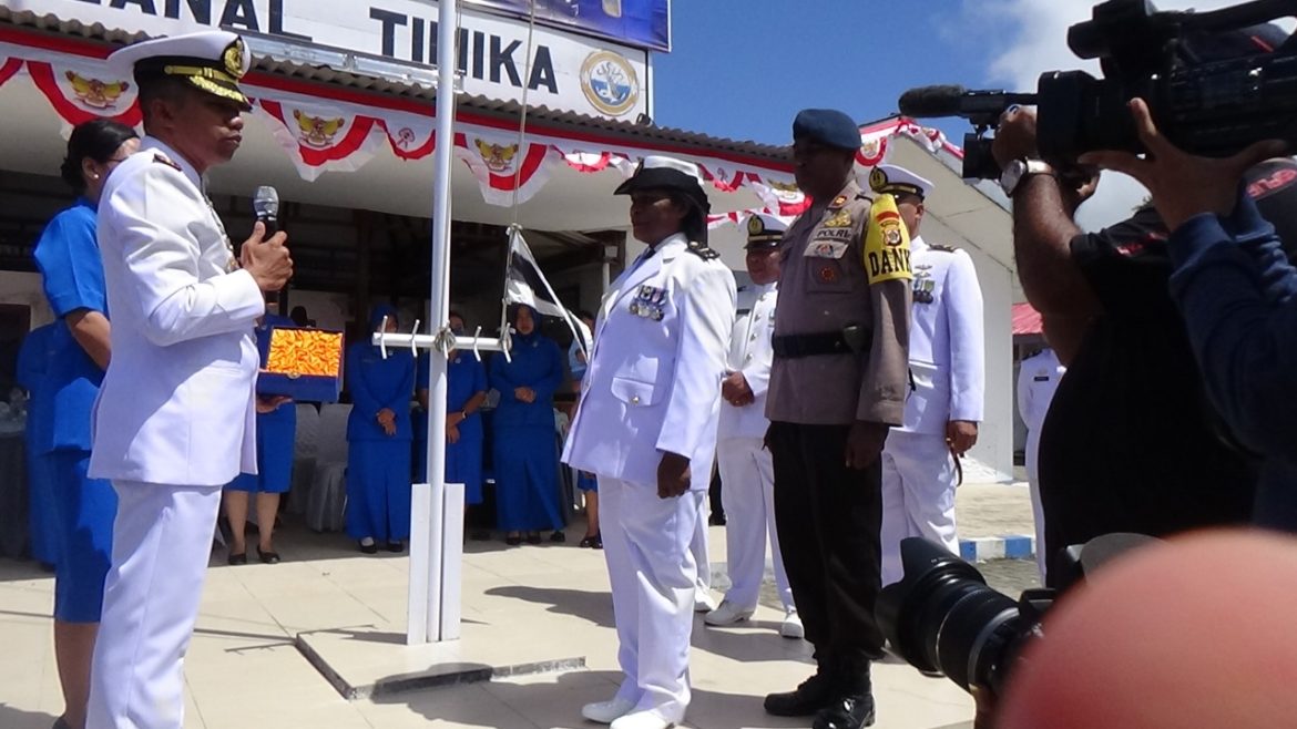 Letkol Apriles Lusien Sukirno, Putra Papua Pertama Menjabat Danlanal Timika Letkol Apriles Lusien Sukirno, Putra Papua Pertama Menjabat Danlanal Timika - Cepos Online