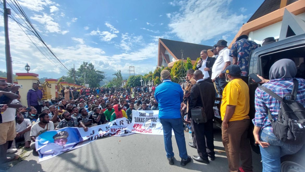 KPK Tetapkan Gubernur Lukas Enembe Tersangka – Papuanesia.id KPK Tetapkan Gubernur Lukas Enembe Tersangka - Cepos Online