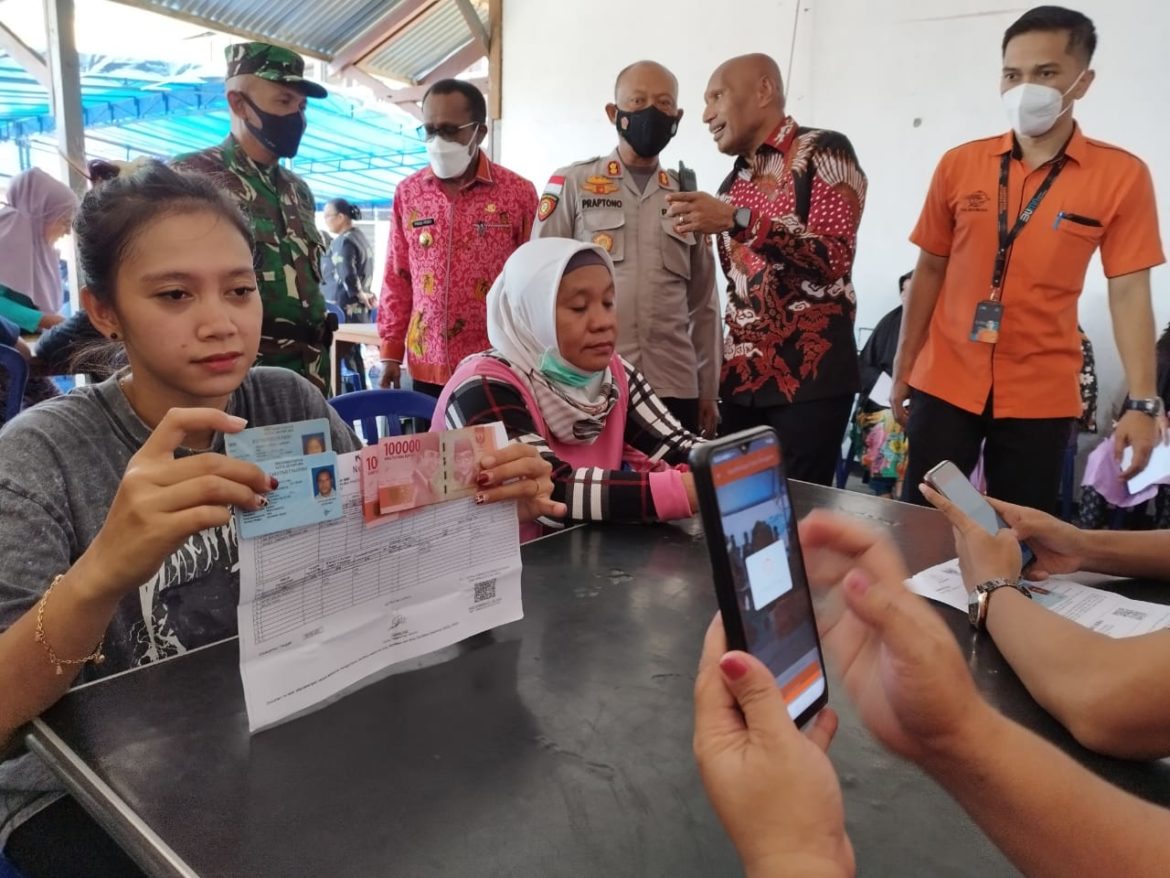 Kaget, Staf Ahli Menteri Berbisik Pada Polisi - Cepos Online