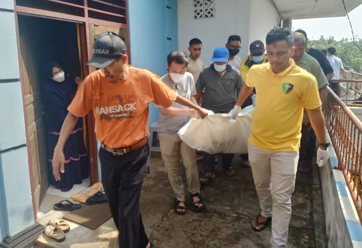 Lansia Ditemukan Tewas Berbusa – Papuanesia.id Lansia Ditemukan Tewas Berbusa - Cepos Online