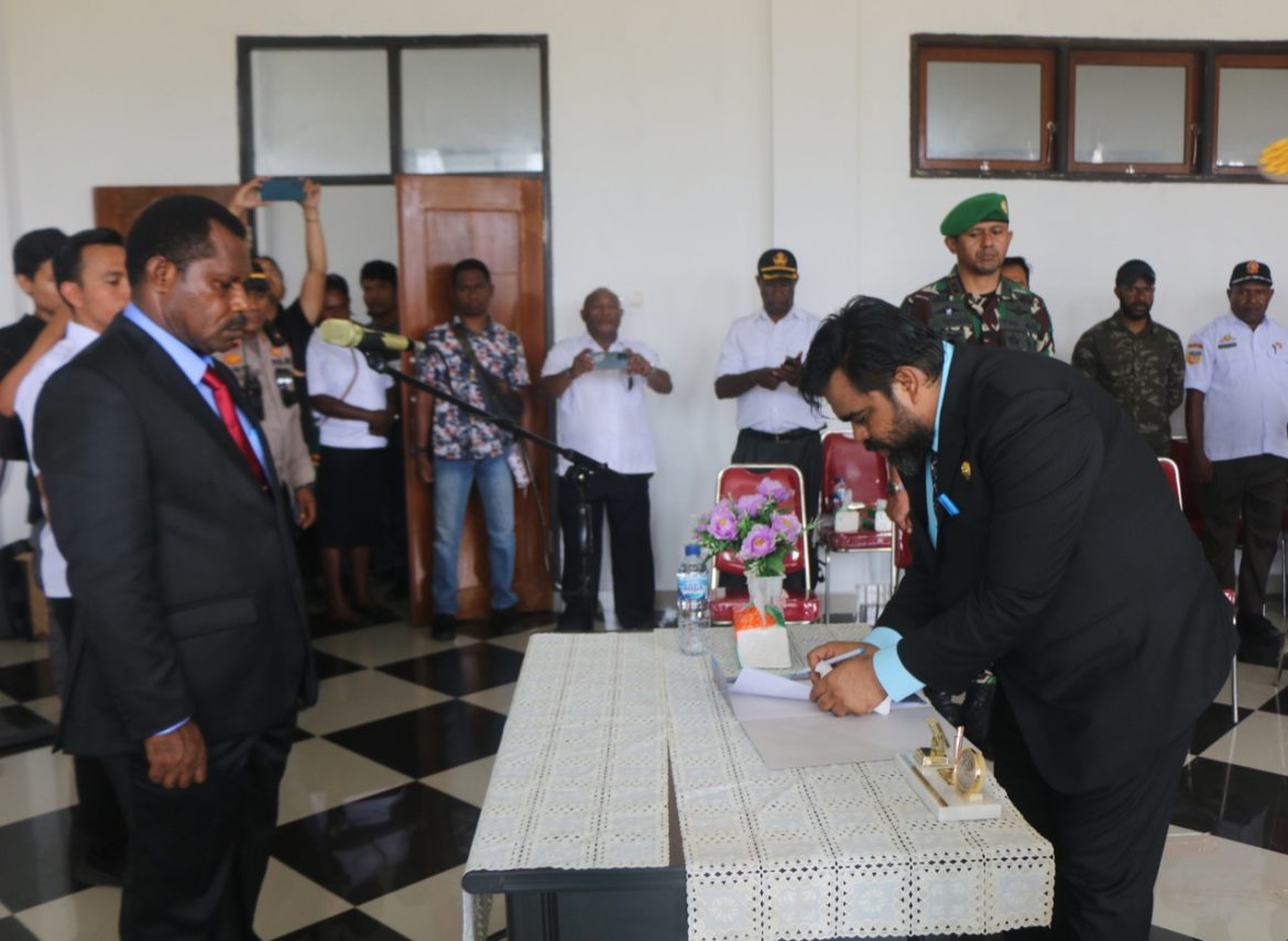 Ricky Kapelle Dilantik Menjadi Pj Sekda Nduga - Cepos Online