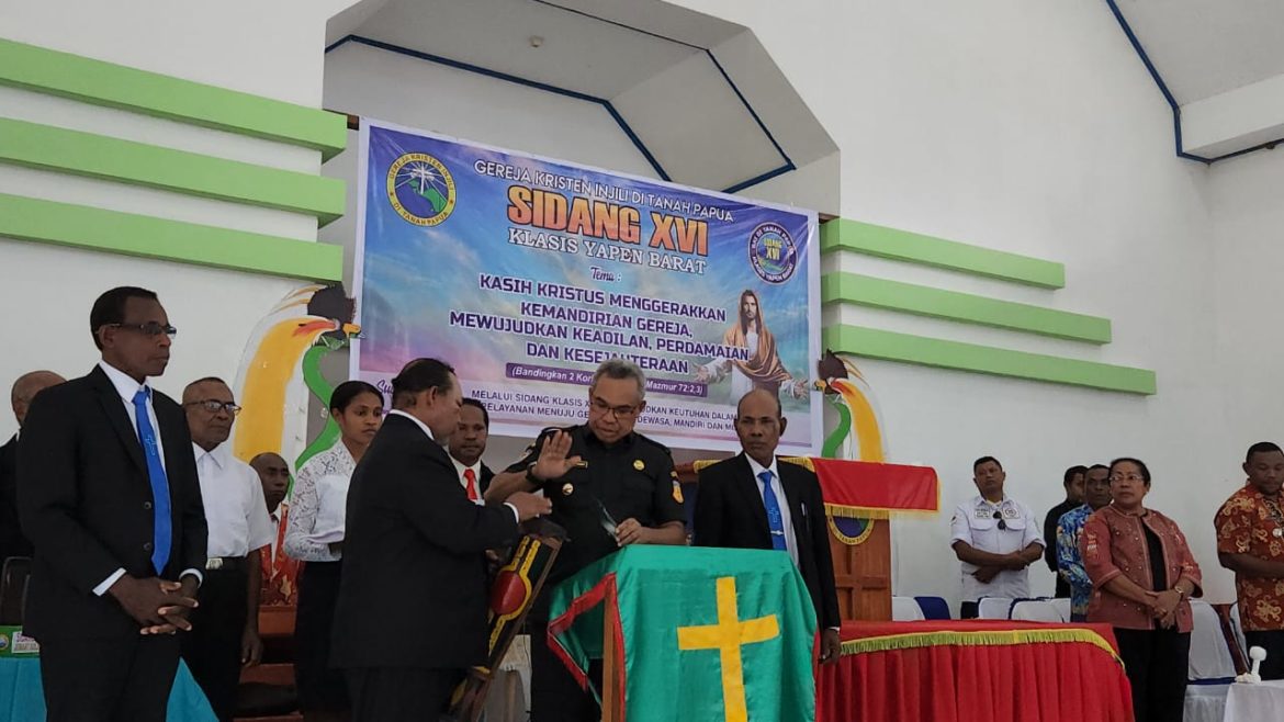 Pj Bupati Cyfrianus Buka Sidang GKI Klasis Yapen Barat – Pj Bupati Cyfrianus Buka Sidang GKI Klasis Yapen Barat - Cepos Online