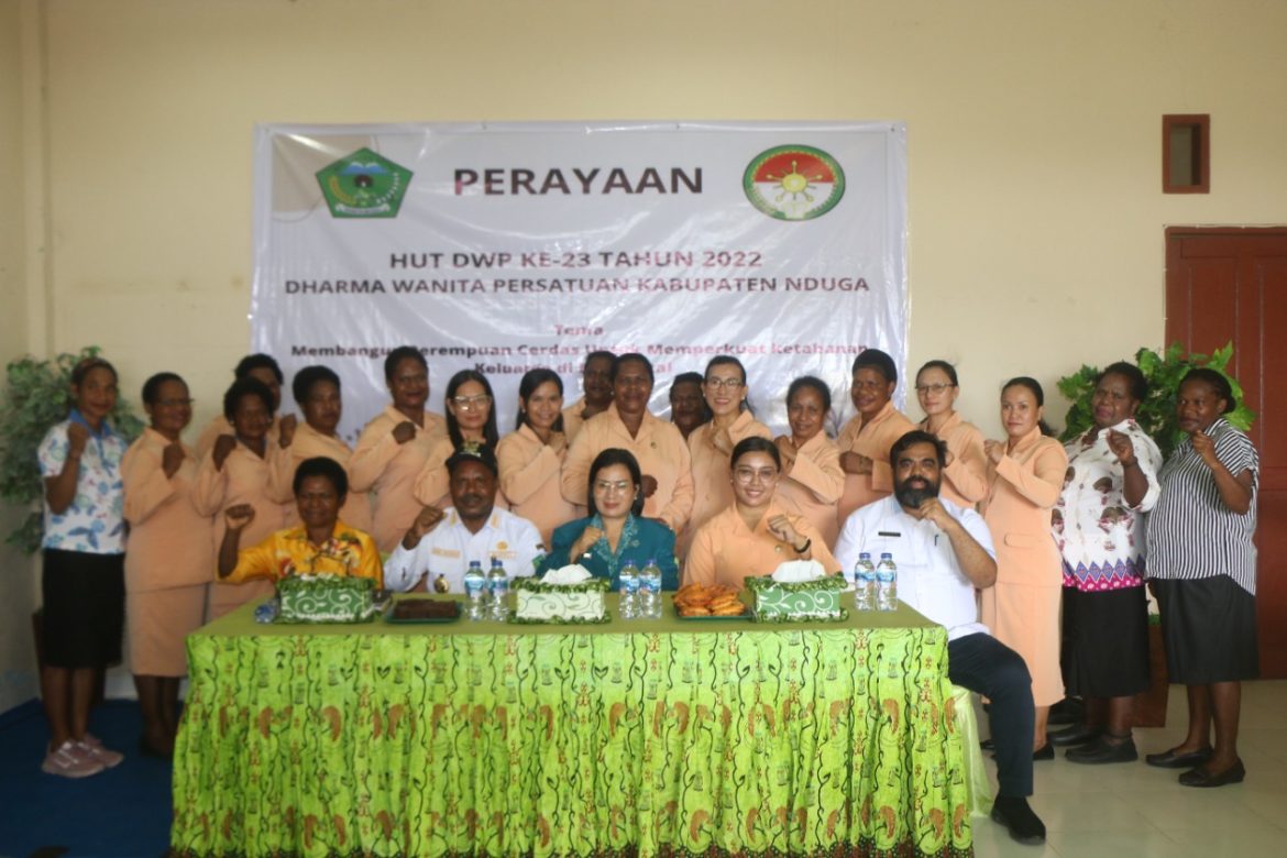 Rayakan HUT ke 23, DWP Nduga Dapatkan Bantuan Rp 200 Rayakan HUT ke 23, DWP Nduga Dapatkan Bantuan Rp 200 Juta Dari Pemda - Cepos Online