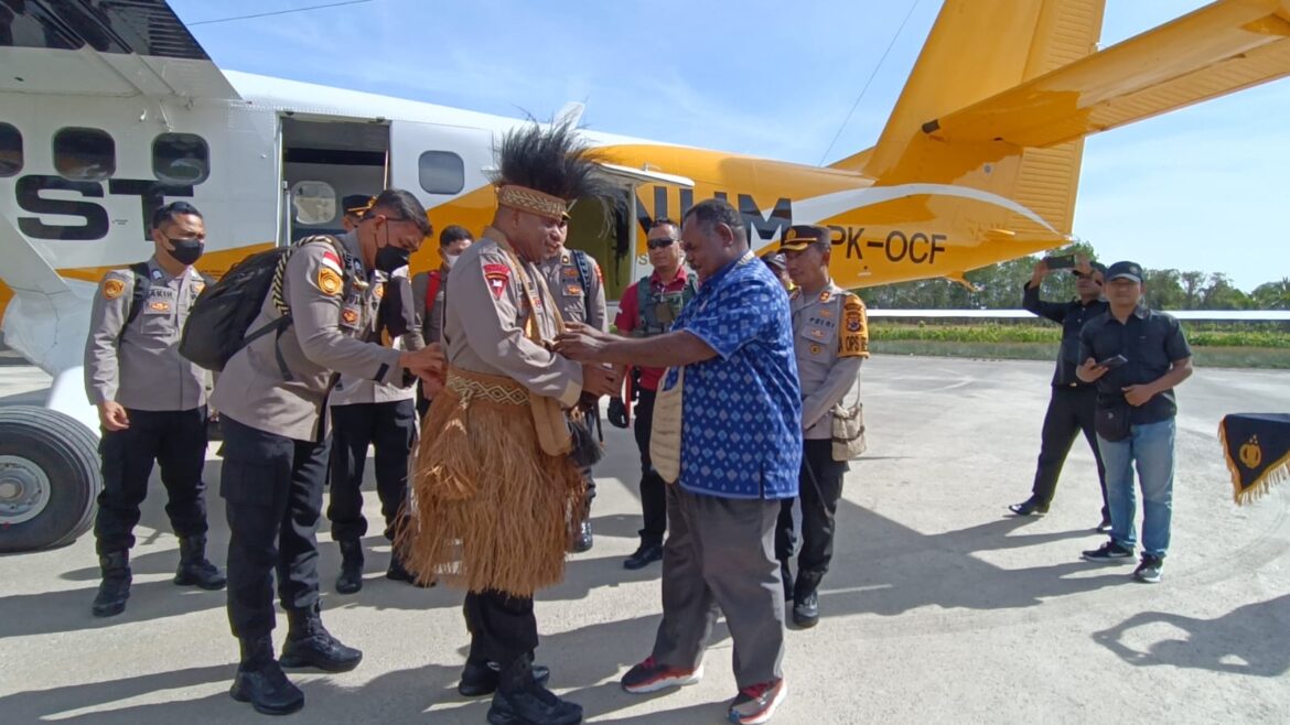 Kapolda Gelar Tatap Muka Bersama Para Tokoh di Kabupaten Asmat Kapolda Gelar Tatap Muka Bersama Para Tokoh di Kabupaten Asmat - Cepos Online
