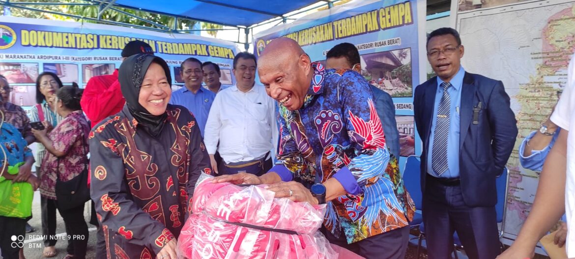 Kemensos dan BTM Salurkan Bantuan Pada Warga Gereja Kota Jayapura Kemensos dan BTM Salurkan Bantuan Pada Warga Gereja Kota Jayapura - Cepos Online