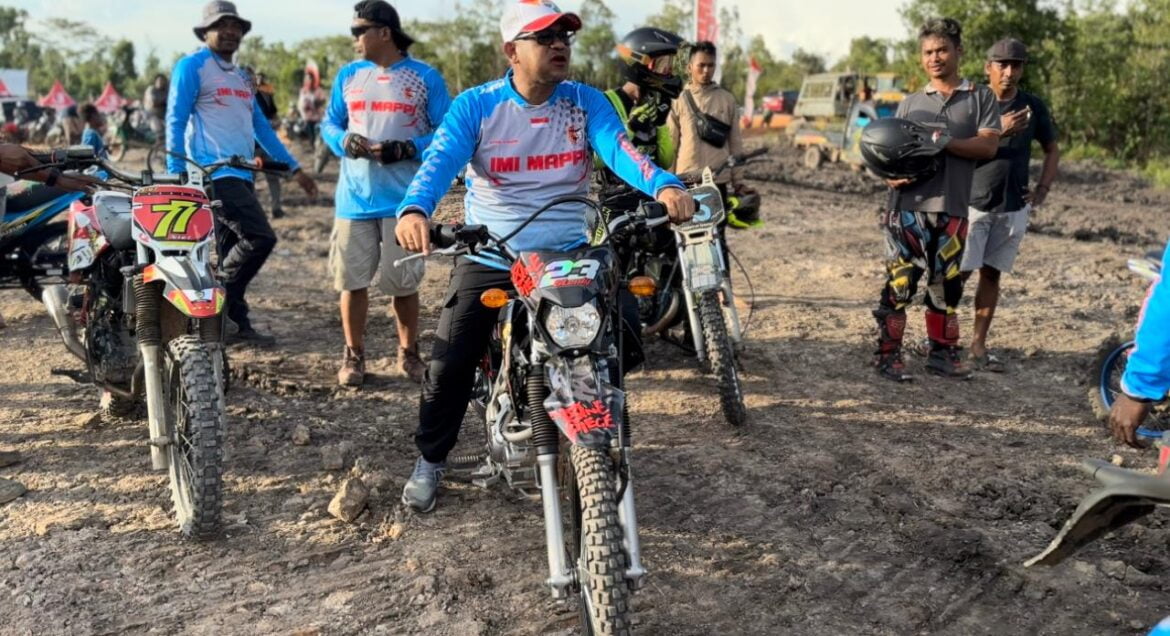 Tak Ingin Ada Balapan Jalanan,  Pj Bupati Bangun Sirkuit Grass Tak Ingin Ada Balapan Jalanan,  Pj Bupati Bangun Sirkuit Grass Track di Kabupaten Mappi - Cepos Online