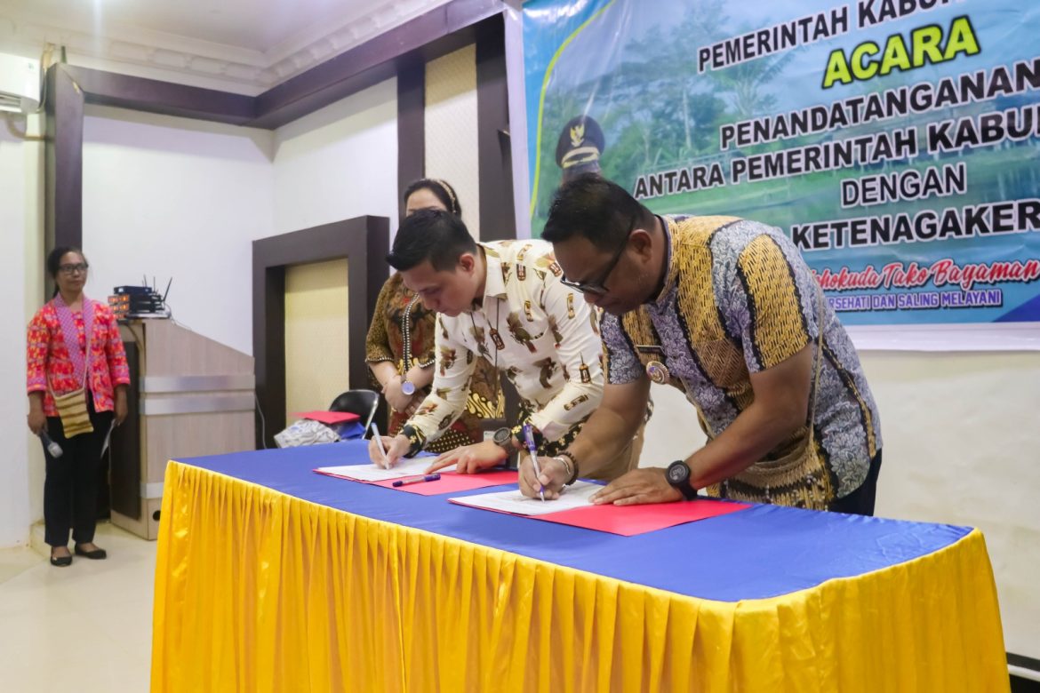 Pj Bupati Mappi MoU Dengan BPJS Ketenagakerjaan, Honorer dan Masyarakat Pj Bupati Mappi MoU Dengan BPJS Ketenagakerjaan, Honorer dan Masyarakat Dijamin Perlindungan Sosial - Cepos Online