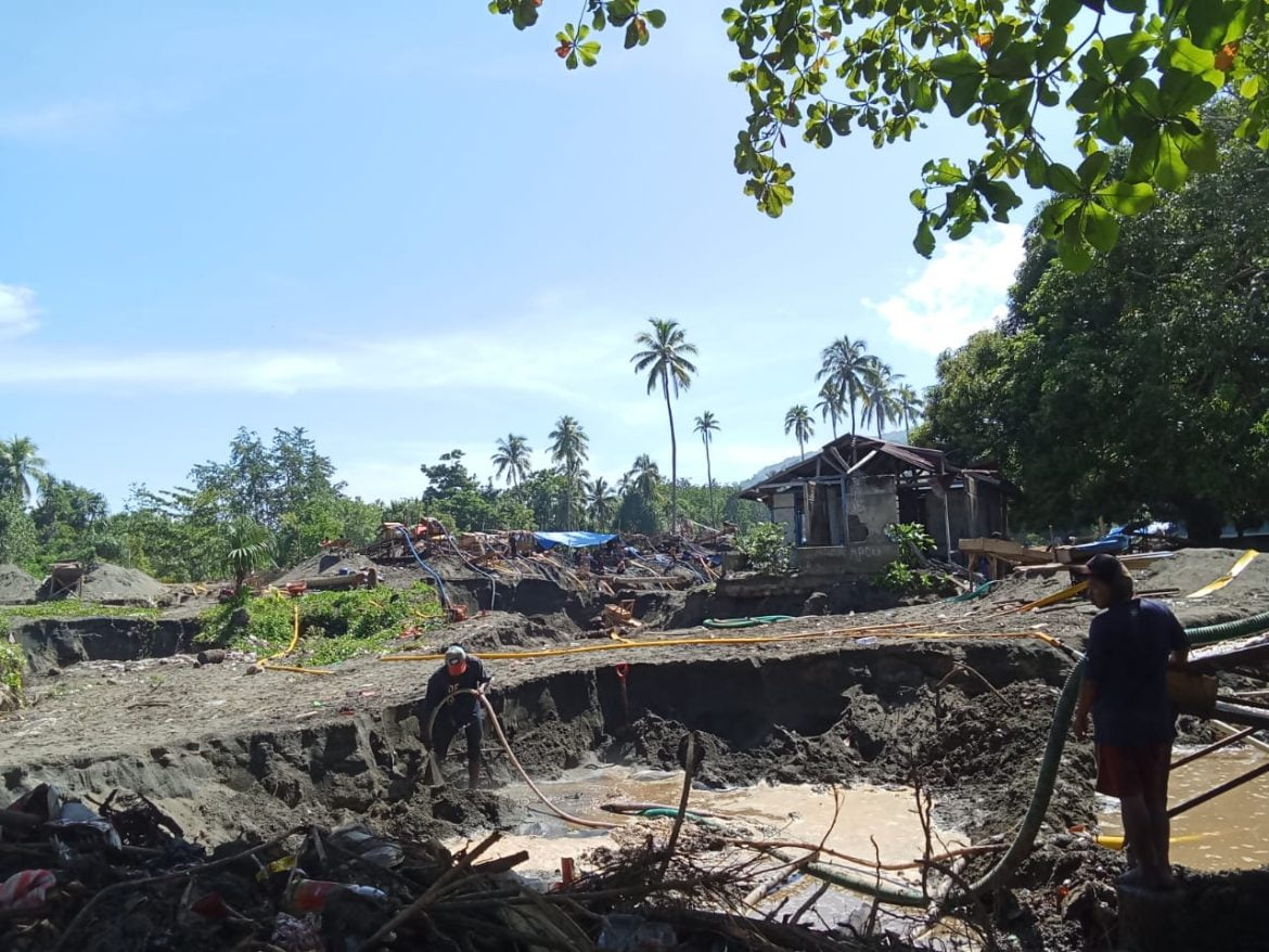 Polda Papua Barat Diminta Hentikan Tambang Ilegal di Kwoor Kabupaten Polda Papua Barat Diminta Hentikan Tambang Ilegal di Kwoor Kabupaten Tambrauw - Cepos Online